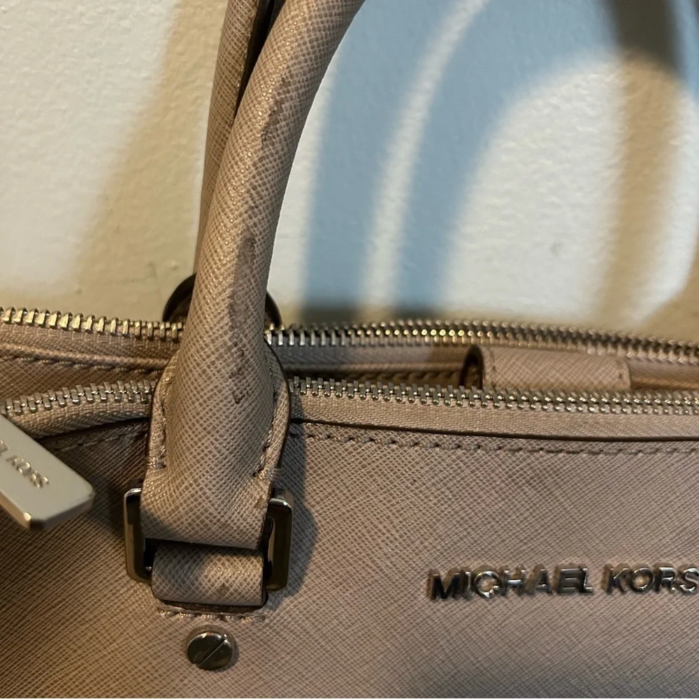 Micheal Kors Gray Selma Crossbody Handbag
